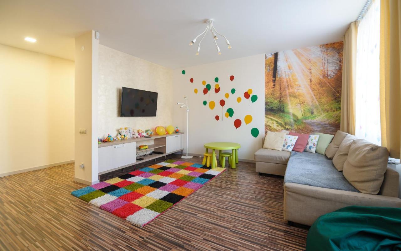 Colored Balloons - 3 Bedrooms, 3 Bathrooms, Equipped Large Apartments Львів Екстер'єр фото
